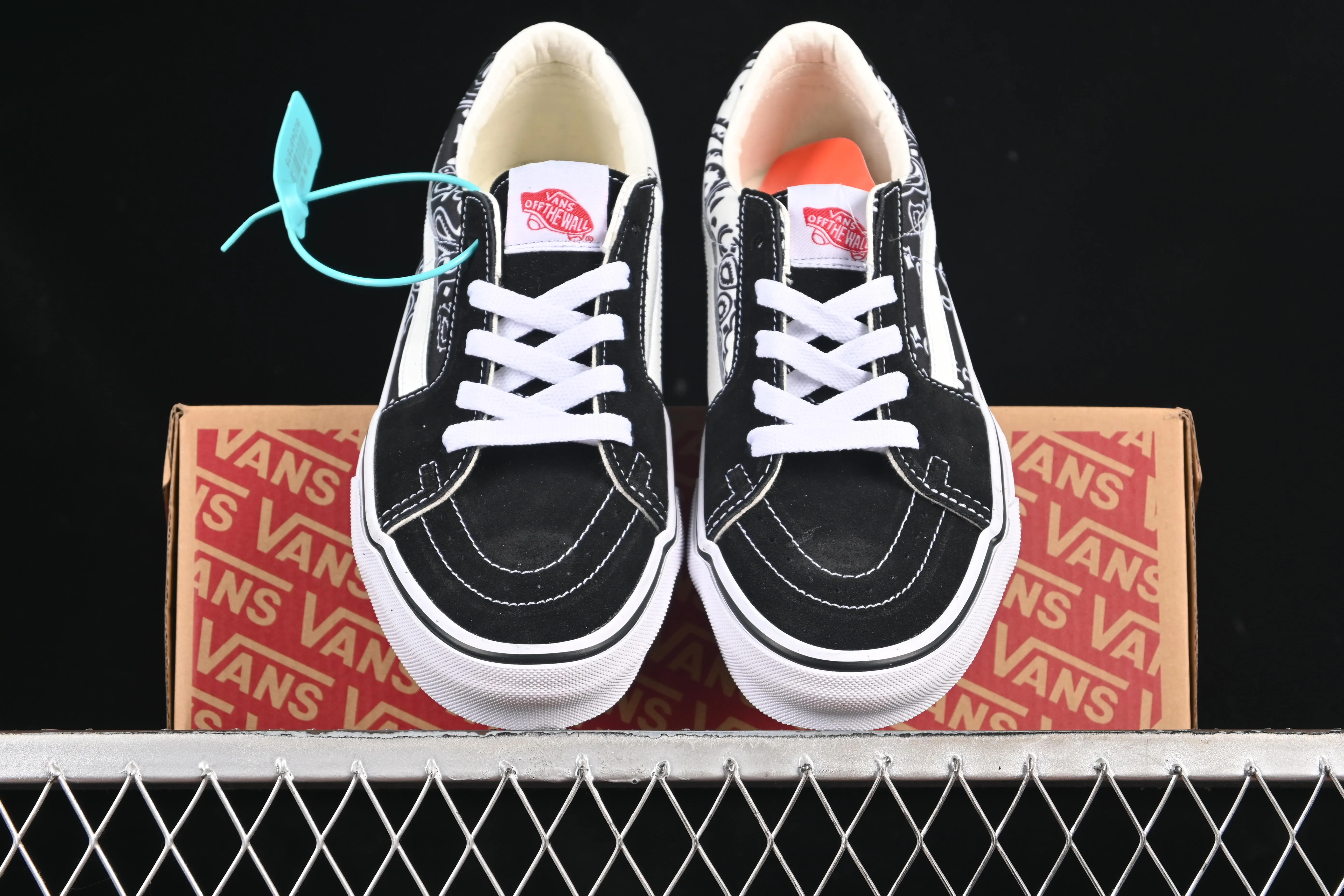 All categories Vans Vans series Vans Low Vans low-top Vans Sk8-Low Vans cashew flower non-slip casual skateboard shoes VN0A4UWI5MW